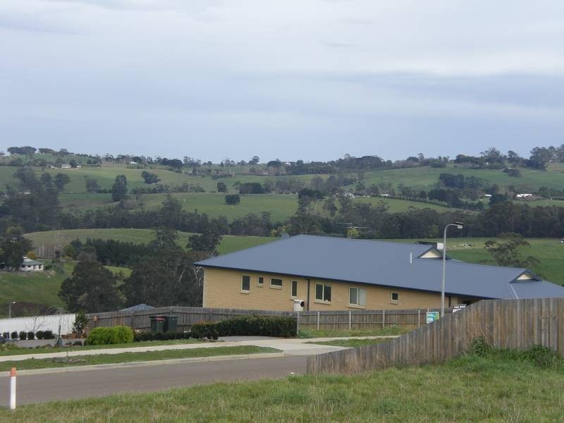 8 Megan Street, Neerim South VIC 3831