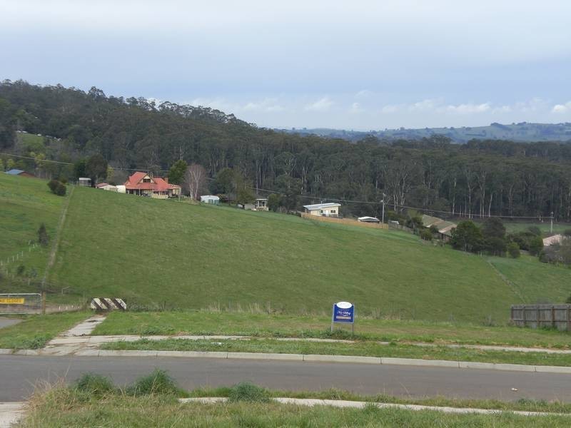 8 Megan Street, Neerim South VIC 3831