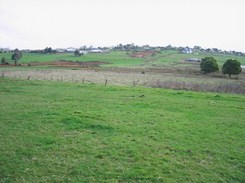 Lot 1 & 2, 42 Dawson Drive, Warragul VIC 3820