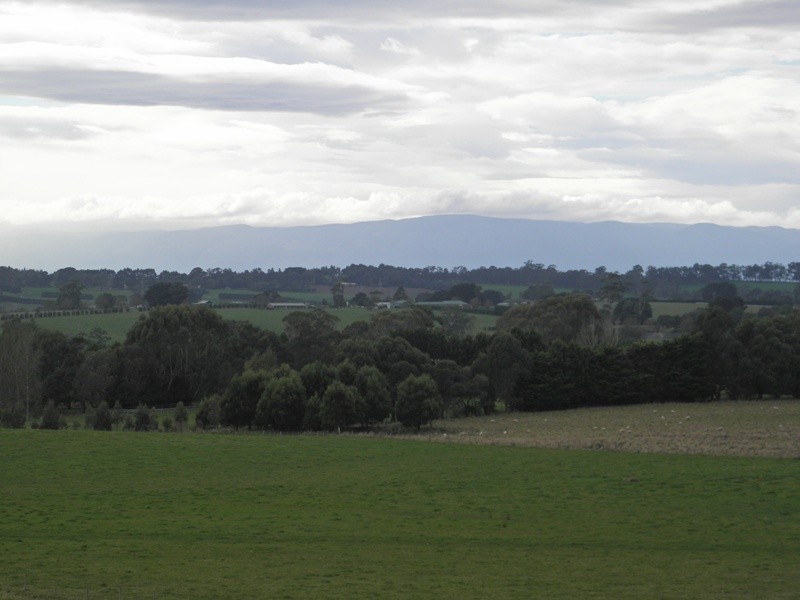 8 Nicolas Court, Warragul VIC 3820