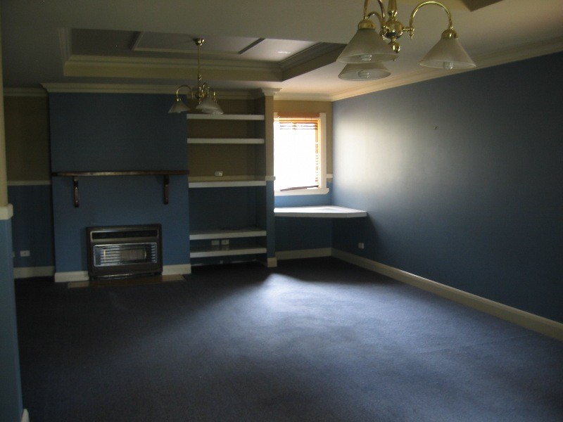 6 Lampards Road, Drouin VIC 3818