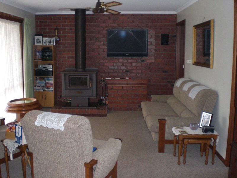 15 Drummond Street, Nilma VIC 3821