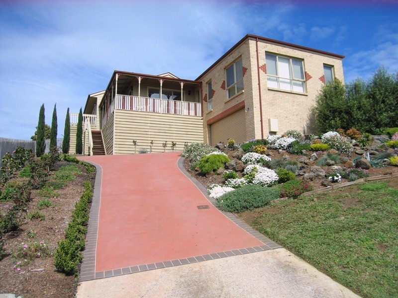 6 Nicolas Court, Warragul VIC 3820