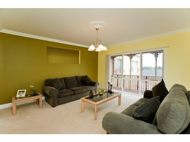 6 Nicolas Court, Warragul VIC 3820