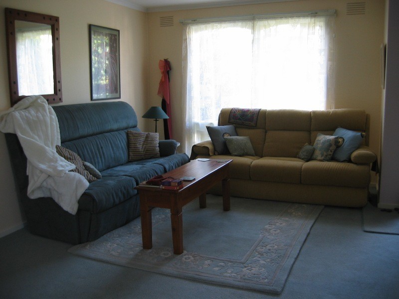 3/6 Bank Place, Drouin VIC 3818