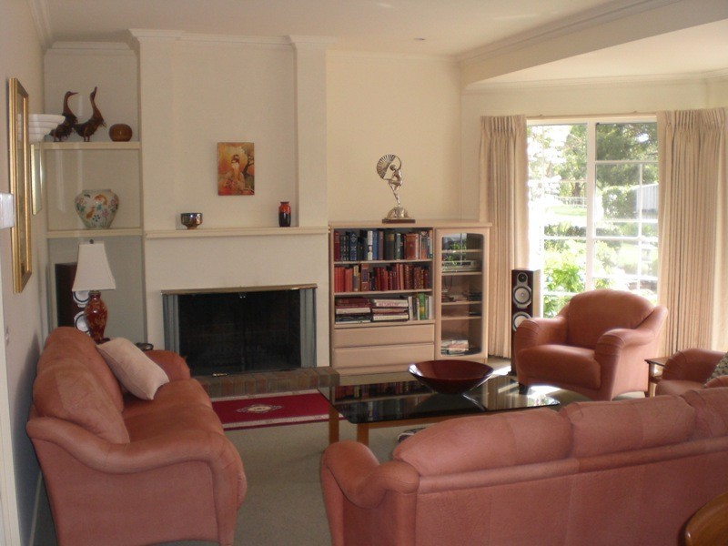 37 Simper Court, Drouin VIC 3818