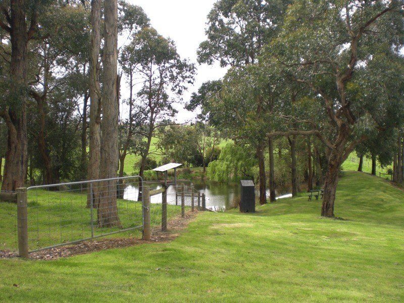 37 Simper Court, Drouin VIC 3818