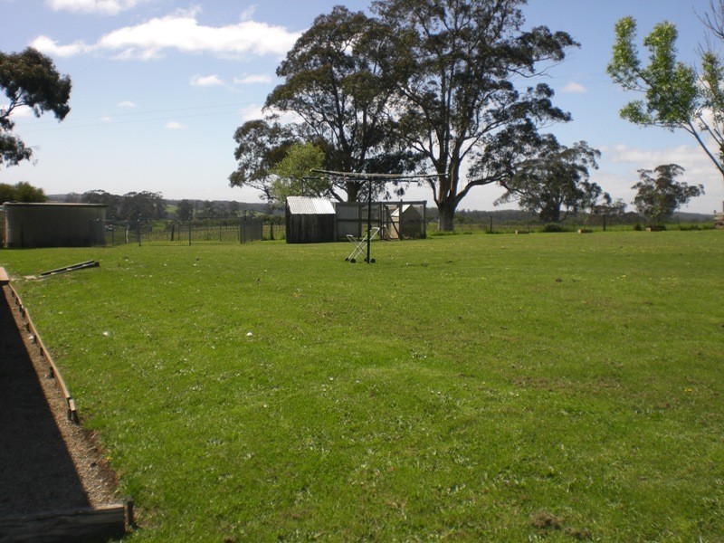 16 Station Street, Neerim South VIC 3831