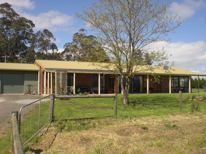 16 Station Street, Neerim South VIC 3831