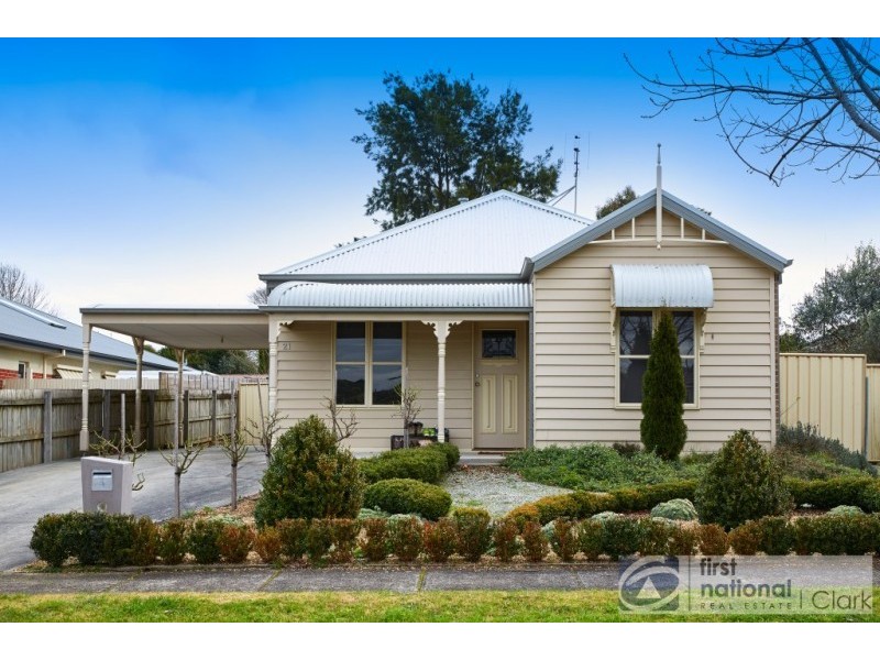 21 Gloucester Place, Warragul VIC 3820