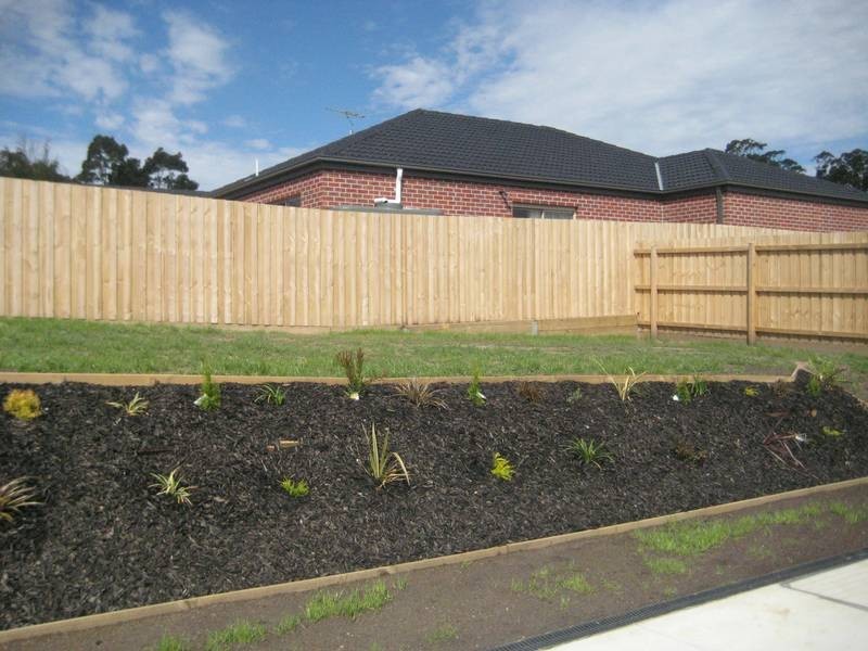 6 Oberon Place, Drouin VIC 3818