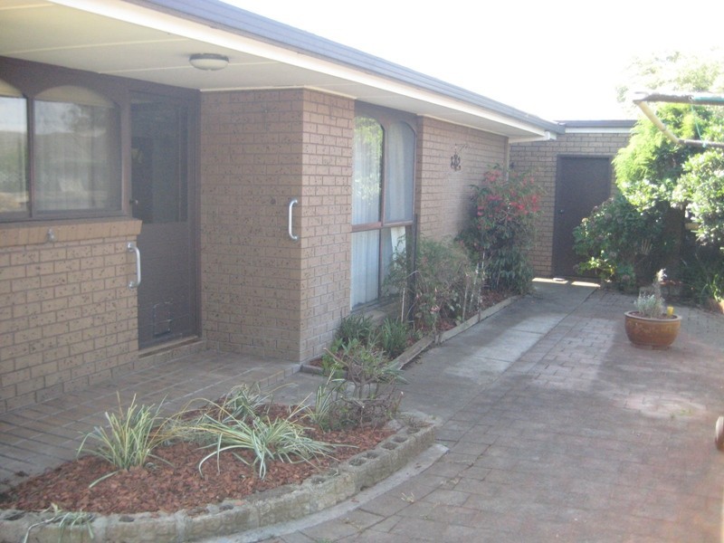 4/32 Young Street, Drouin VIC 3818