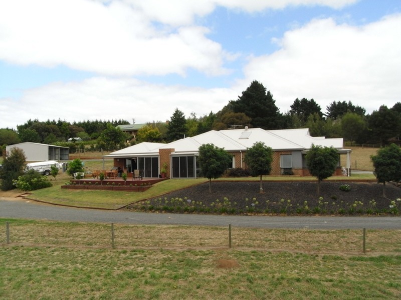 14 Settlers Rise, Drouin VIC 3818