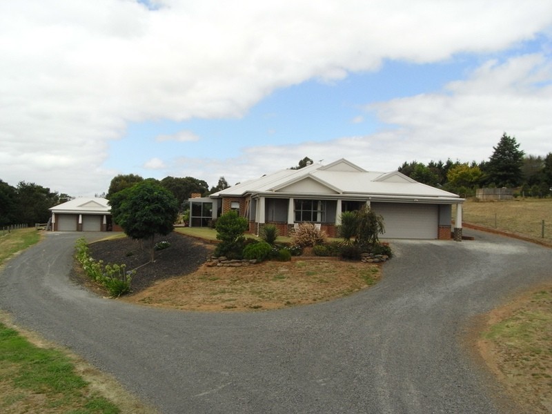 14 Settlers Rise, Drouin VIC 3818