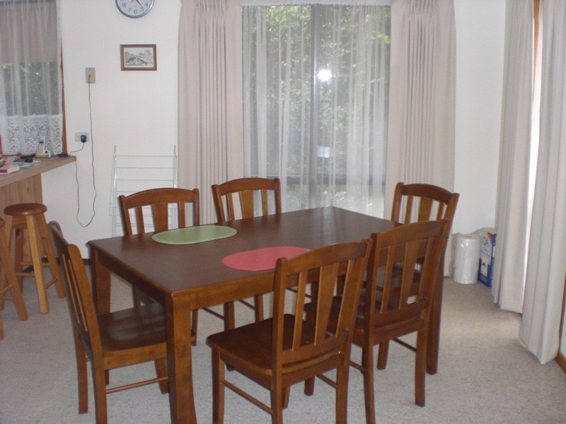 2/14 Calway Street, Drouin VIC 3818