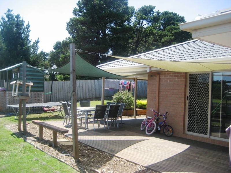 19 Davey Drive, Drouin VIC 3818