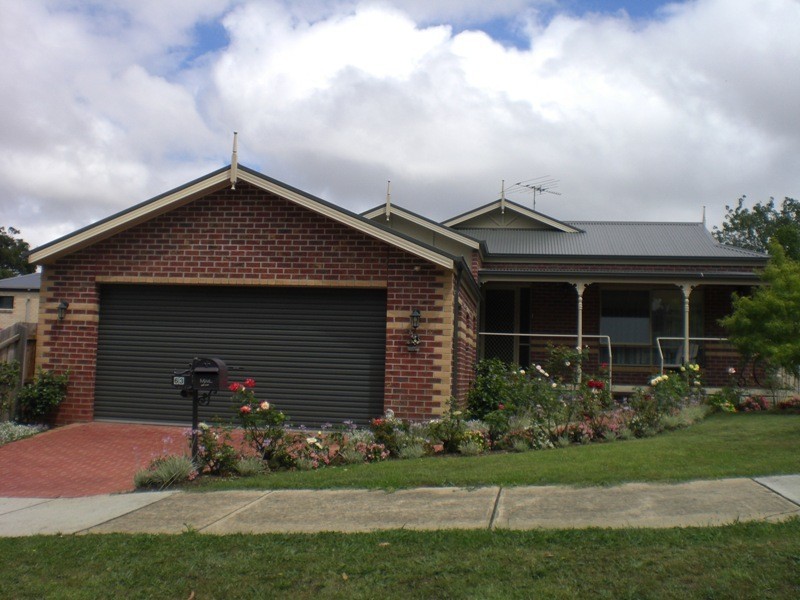 63 Hope Street, Bunyip VIC 3815