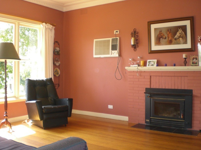 4 Lardner Road, Drouin VIC 3818