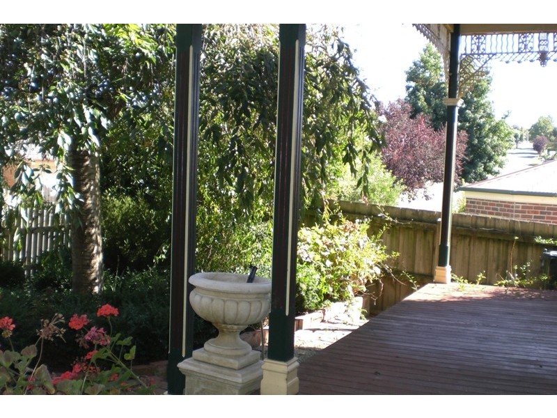 16 Kent Street, Warragul VIC 3820