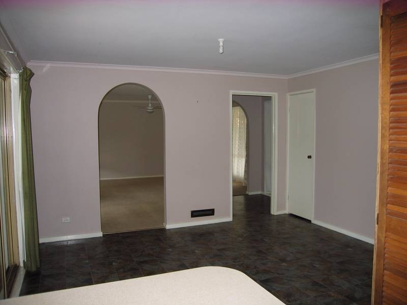 16 Forrest Street, Drouin VIC 3818