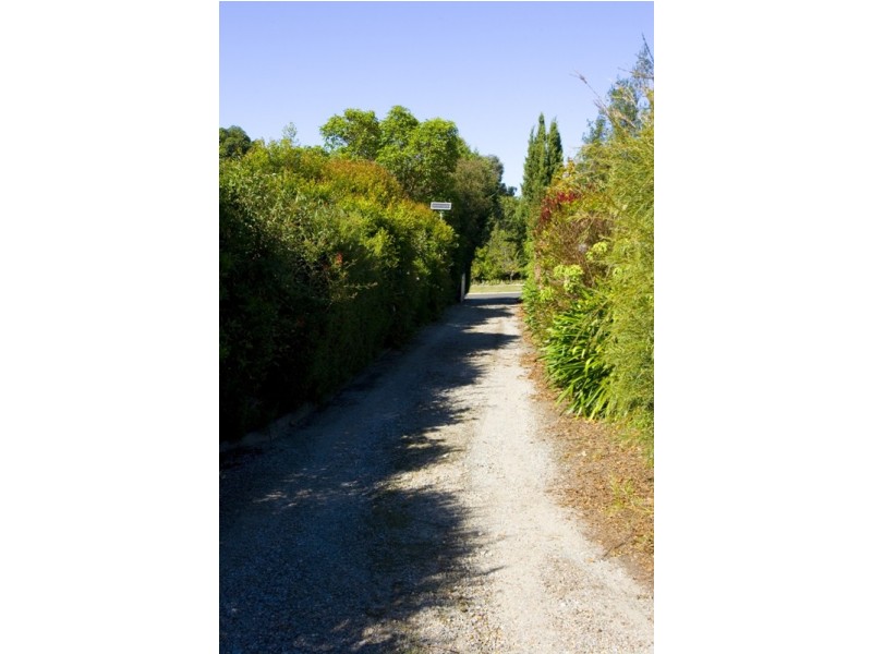 9 Floris Avenue, Drouin VIC 3818