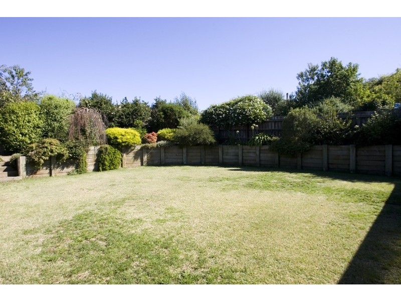 9 Floris Avenue, Drouin VIC 3818