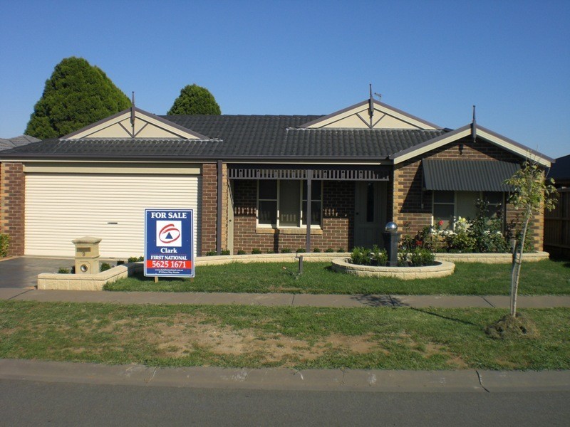 9 Lyndhurst Square, Drouin VIC 3818