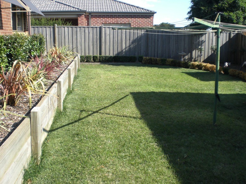 9 Lyndhurst Square, Drouin VIC 3818