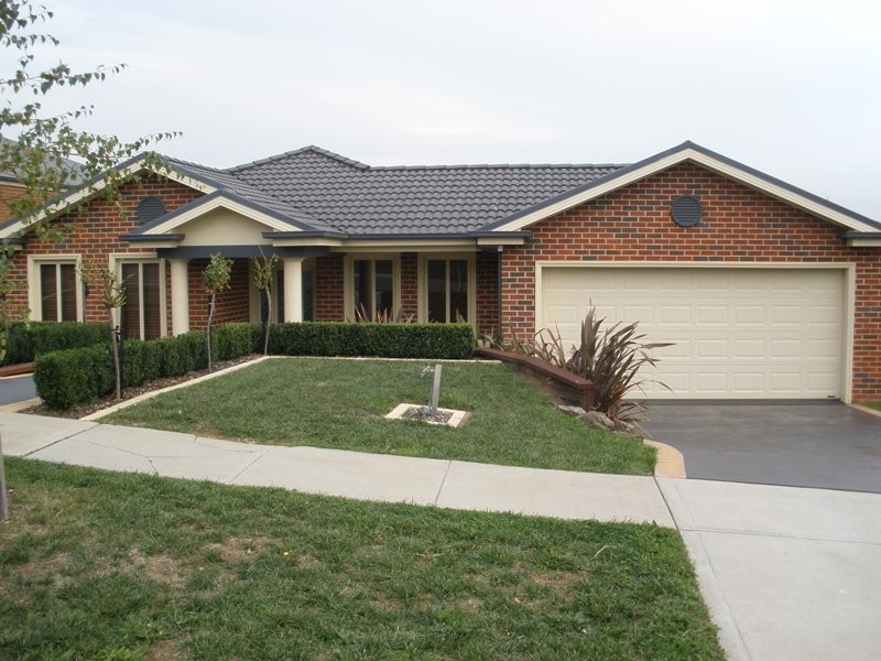54 Windhaven Drive, Warragul VIC 3820