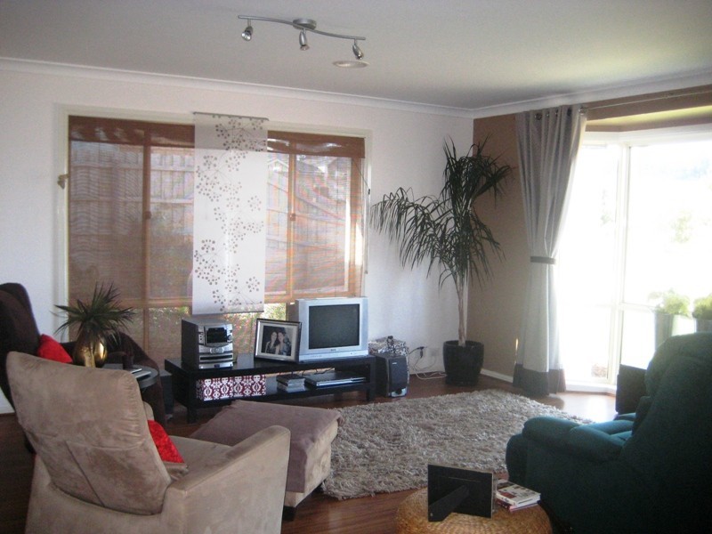 10 Cameron Court, Drouin VIC 3818