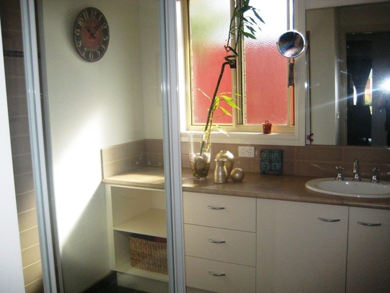 10 Cameron Court, Drouin VIC 3818