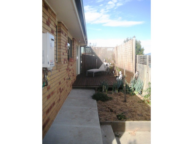 10 Cameron Court, Drouin VIC 3818