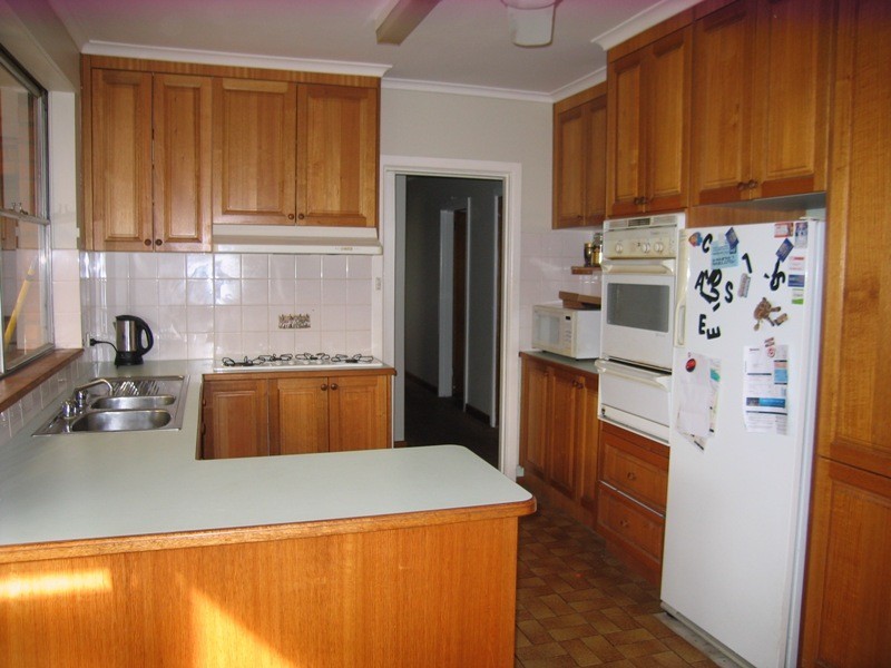 6 Darnum Street, Drouin VIC 3818