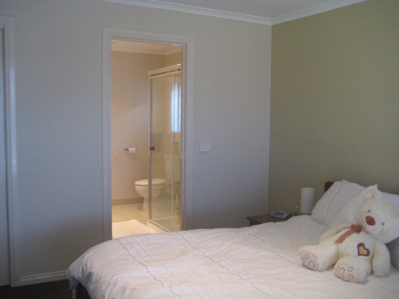 2 Park Vista, Drouin VIC 3818