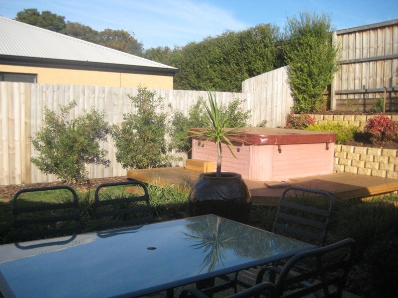 2 Park Vista, Drouin VIC 3818