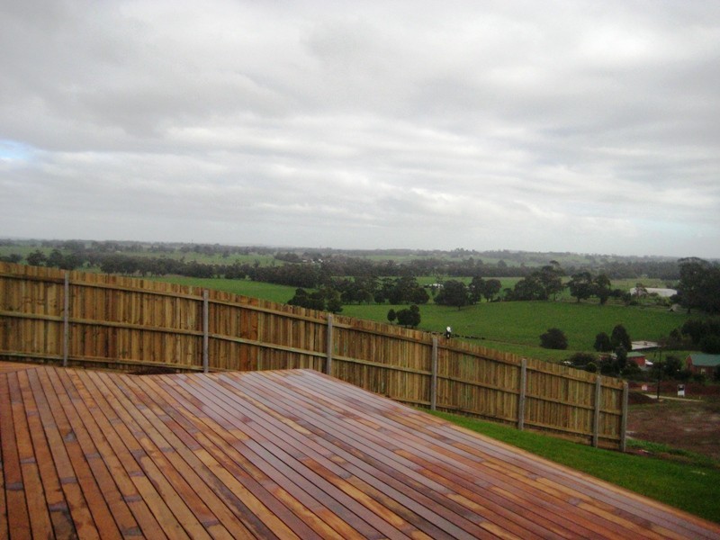 12 Mayfair Drive, Drouin VIC 3818