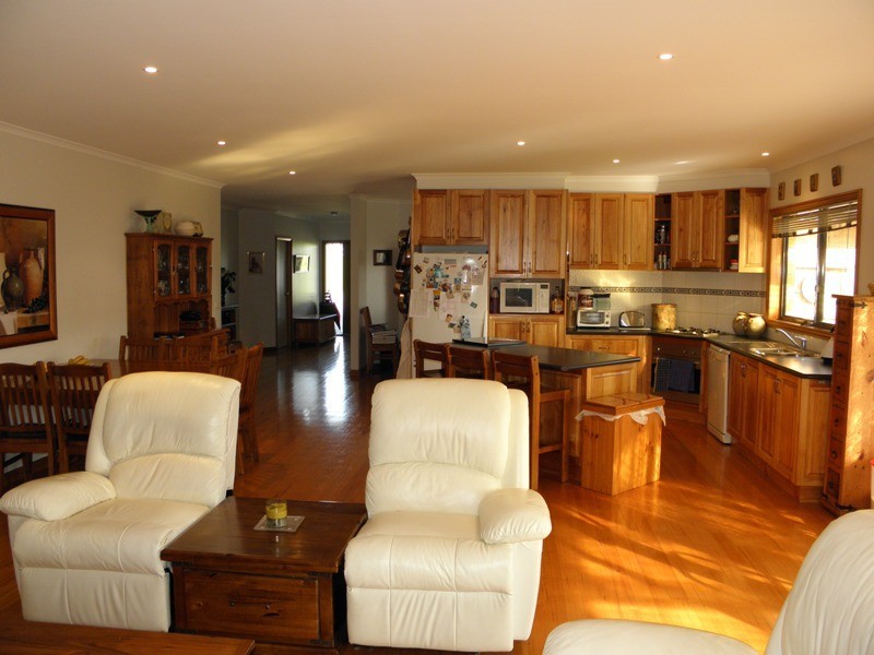 91 Stoddarts Road, Warragul VIC 3820
