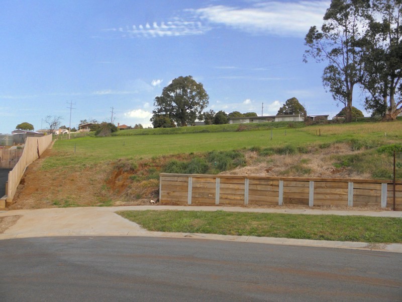 10 Aaron Court, Drouin VIC 3818