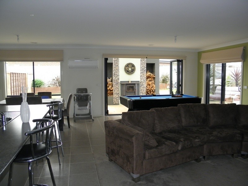 9 Picadilly Court, Drouin VIC 3818
