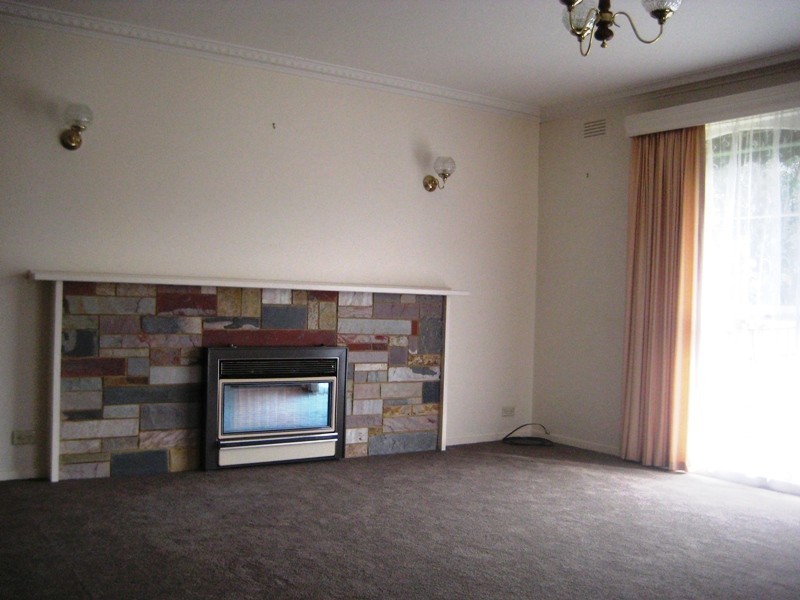 4 Sinclair Street, Warragul VIC 3820