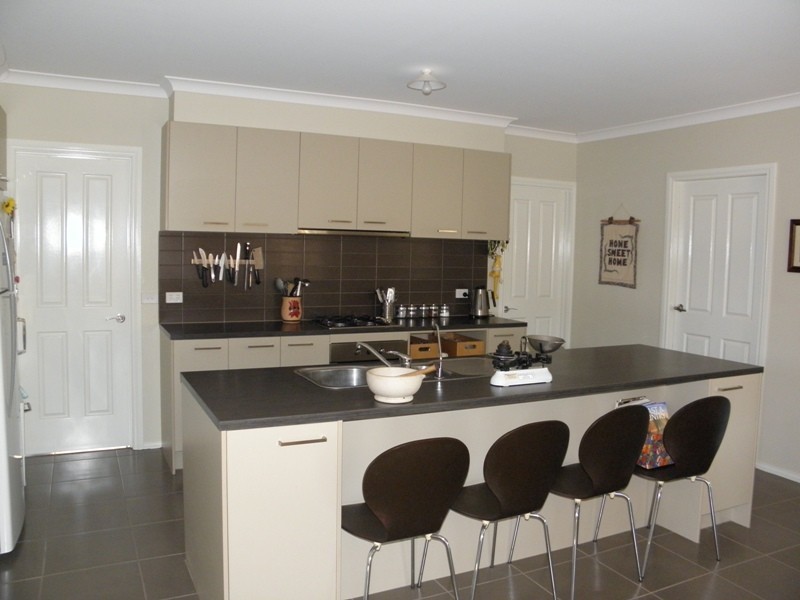 26 Foster Street, Drouin VIC 3818