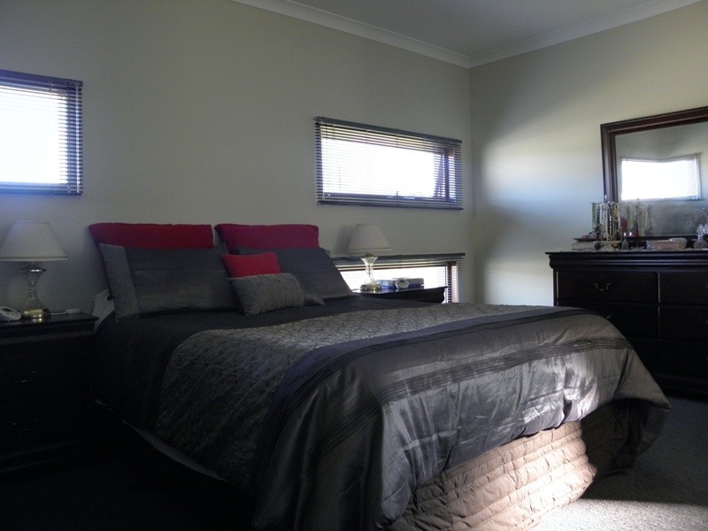 26 Foster Street, Drouin VIC 3818