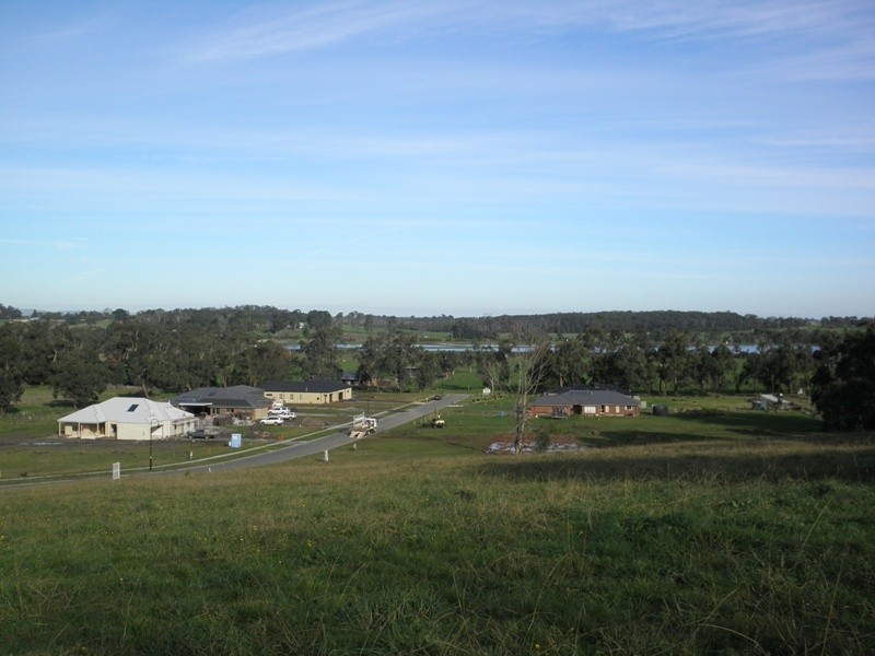 Bunjil Drive, Drouin VIC 3818