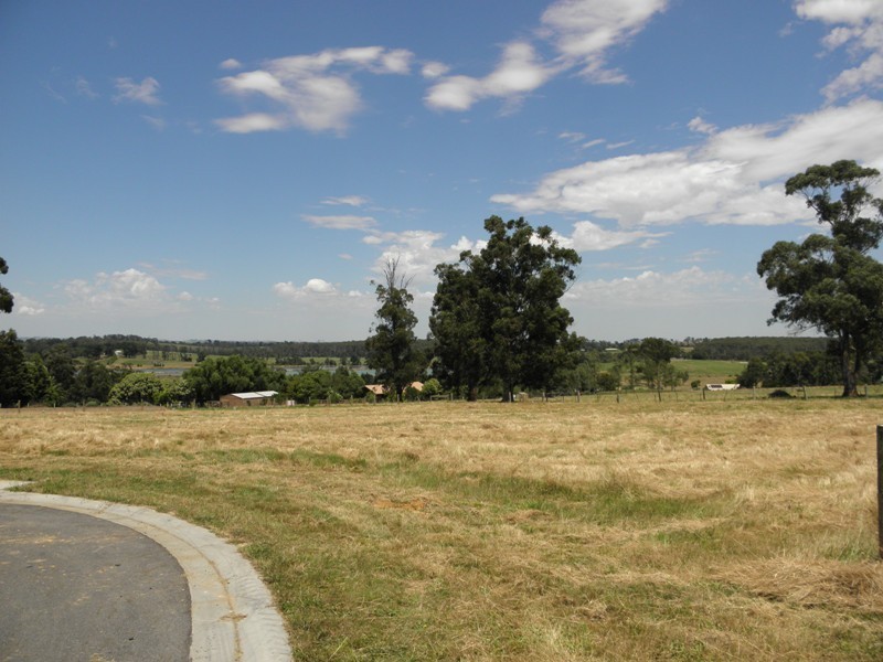 Lot 5,  Oxley Court, Drouin VIC 3818