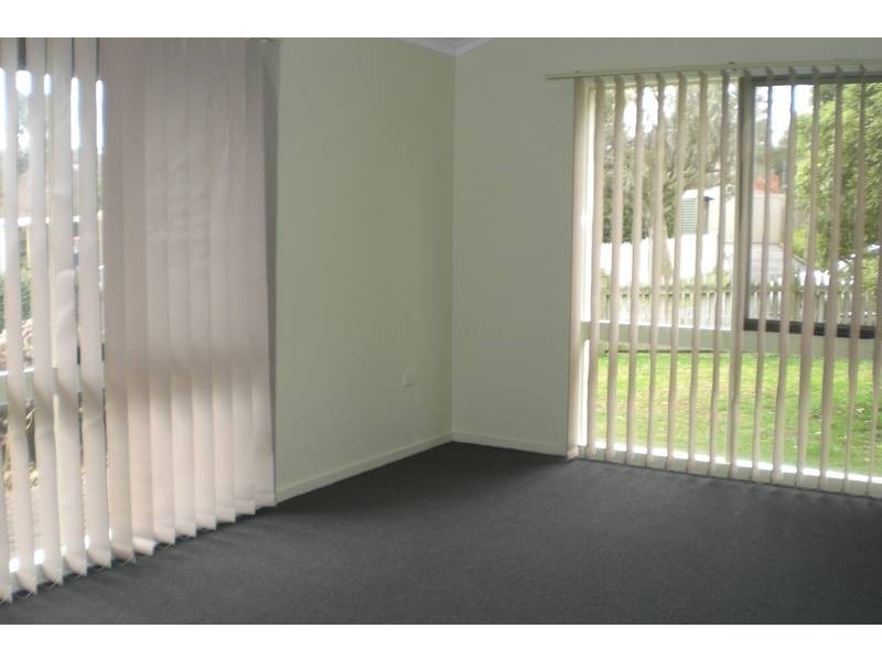 4 Forrest Street, Drouin VIC 3818