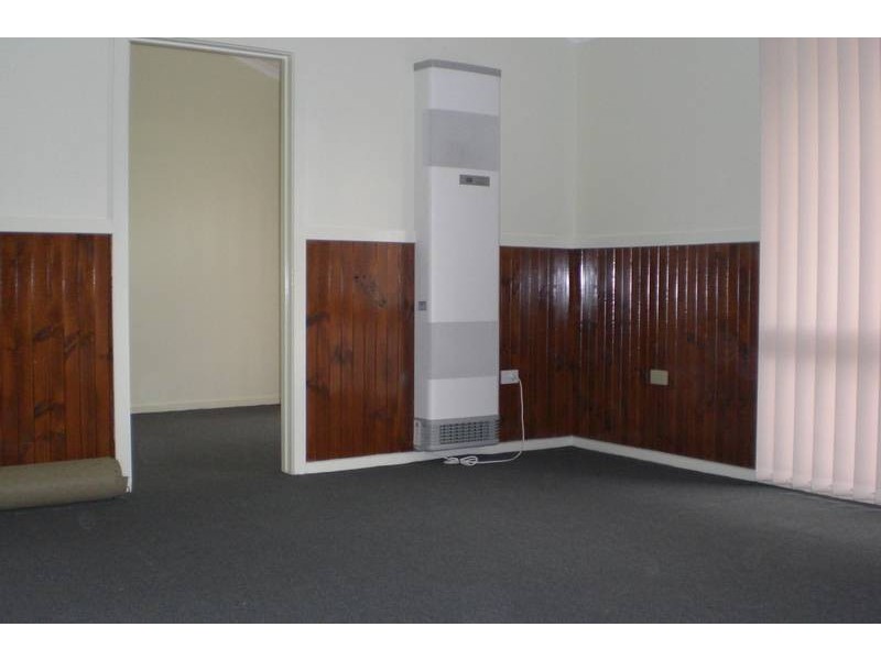 4 Forrest Street, Drouin VIC 3818