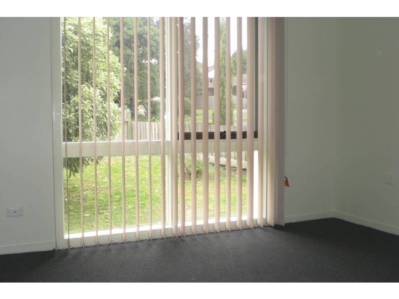 4 Forrest Street, Drouin VIC 3818