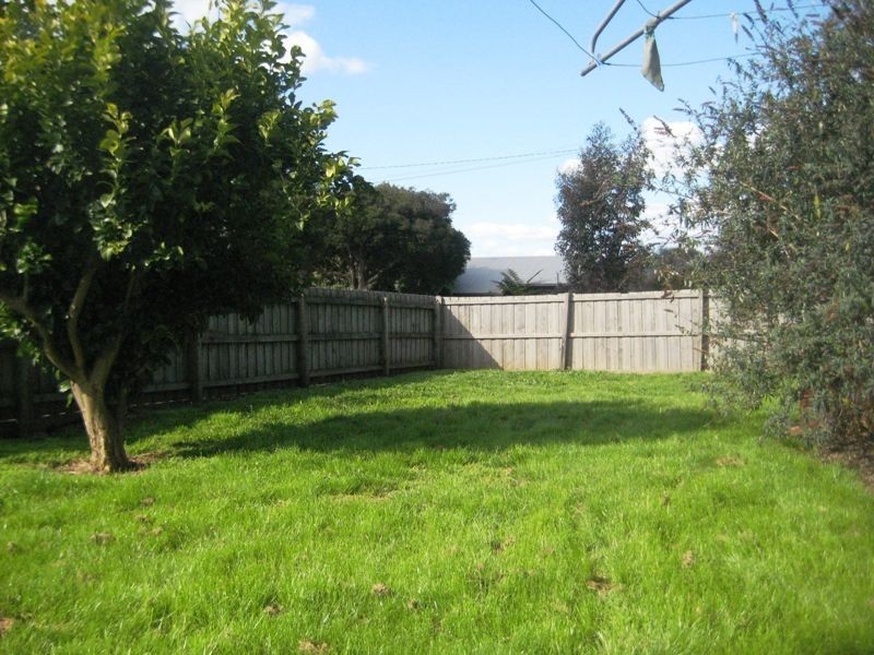 17 Pioneer Street, Warragul VIC 3820