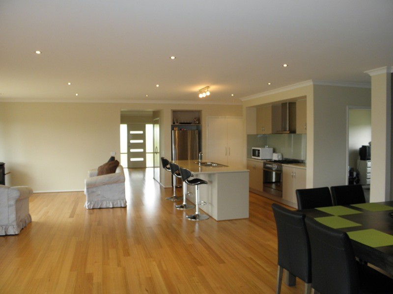 8 Eton Court, Neerim South VIC 3831