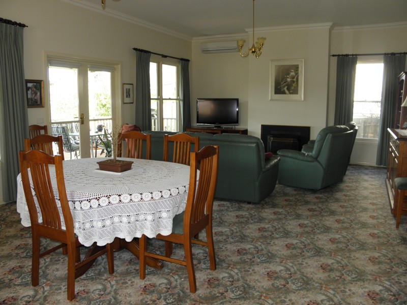 21 Hallyburton Grove, Warragul VIC 3820